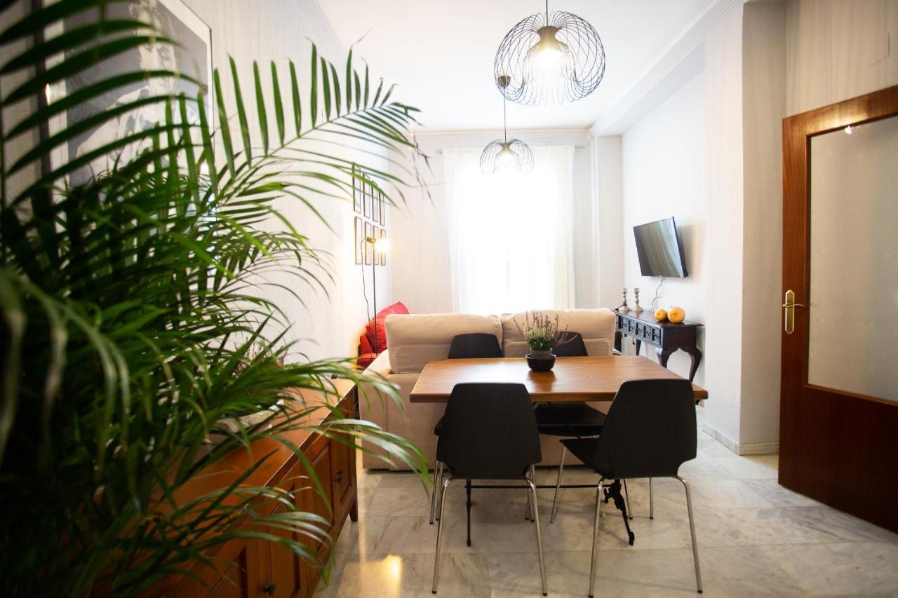 Wish Suite Torres De Sevilla Экстерьер фото